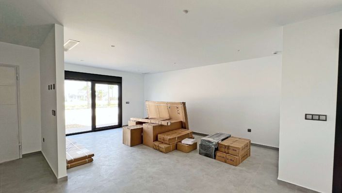 Image No.5-5 Bed Villa for sale