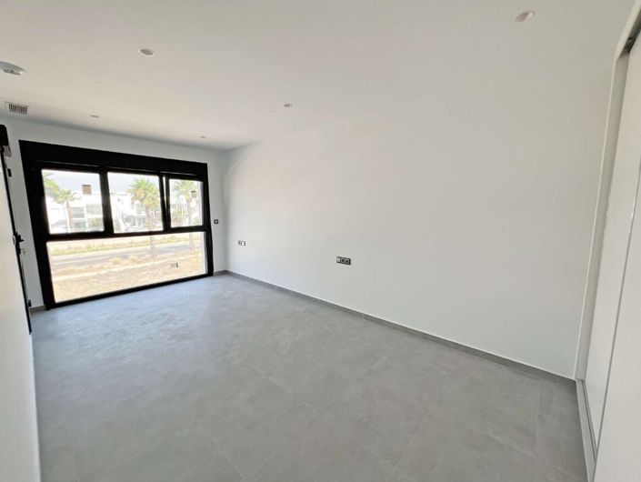 Image No.7-5 Bed Villa for sale