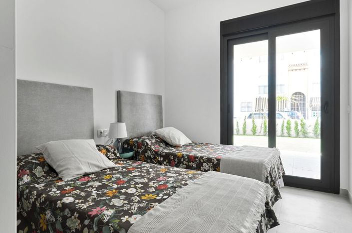 Image No.28-2 Bed Apartment for sale