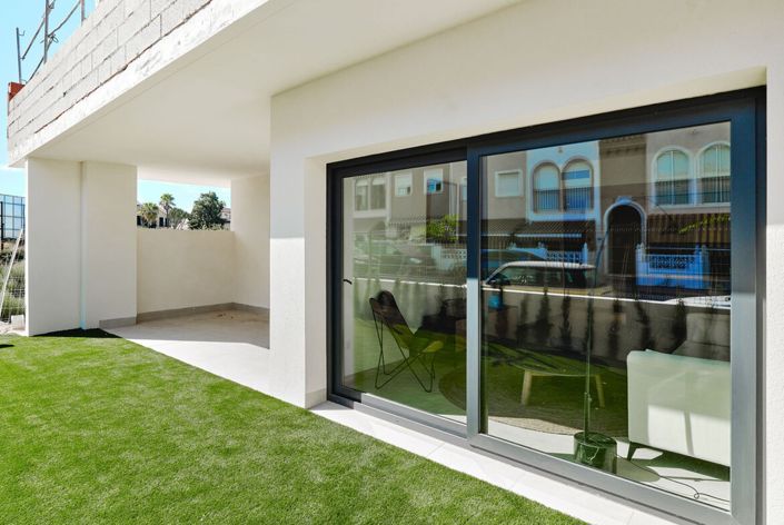 Image No.42-2 Bed Apartment for sale