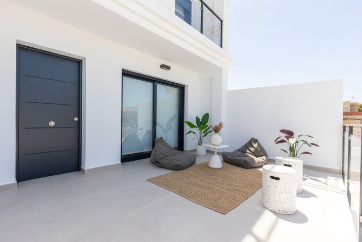 Image No.3-3 Bed Villa for sale