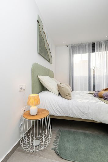 Image No.40-2 Bed Apartment for sale
