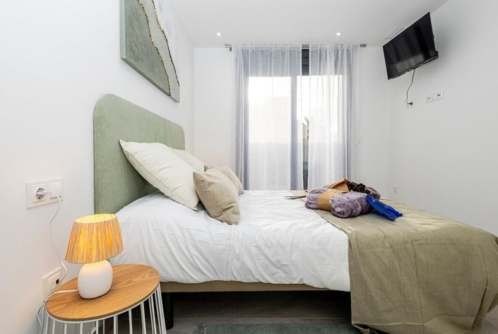 Image No.42-2 Bed Apartment for sale