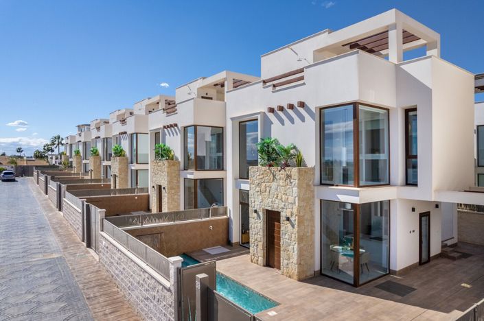 Image No.38-3 Bed Villa for sale