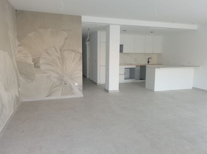 Image No.11-3 Bed Apartment for sale