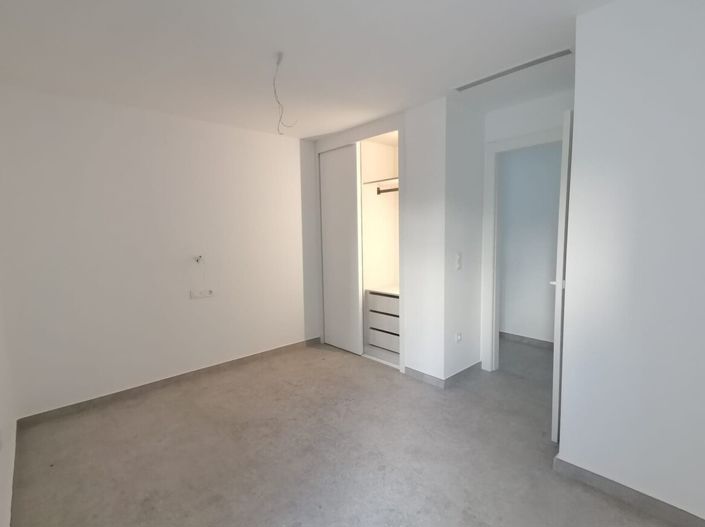 Image No.7-3 Bed Apartment for sale
