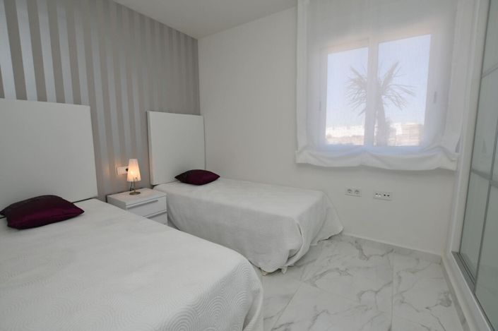 Image No.10-2 Bed Villa for sale