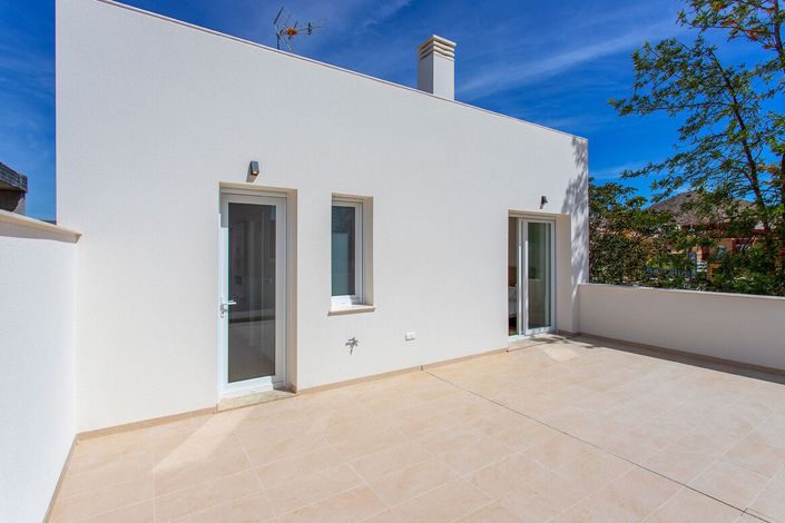 Image No.21-3 Bed Villa for sale