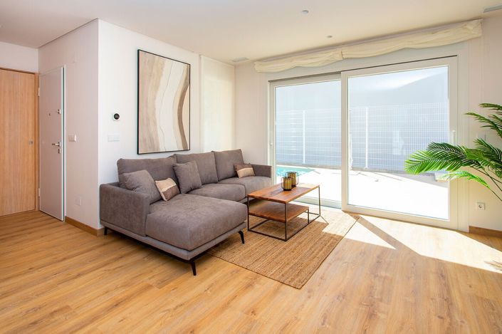 Image No.3-3 Bed Villa for sale