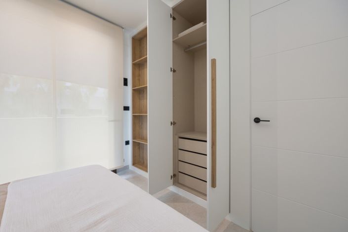 Image No.11-2 Bed Apartment for sale