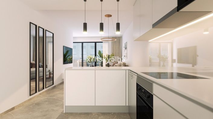 Image No.4-2 Bed Apartment for sale