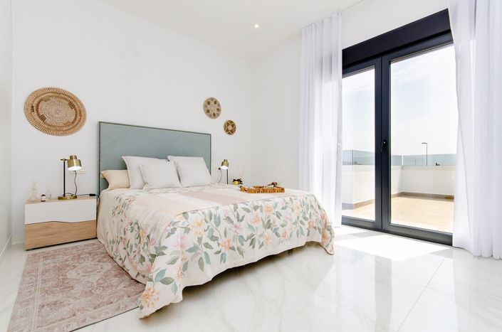 Image No.4-3 Bed Villa for sale