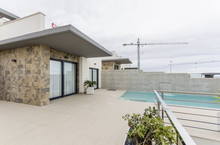 Image No.18-3 Bed Villa for sale