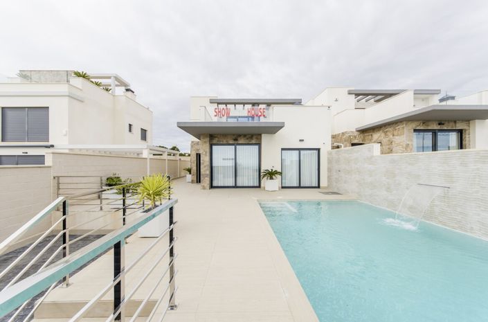 Image No.19-3 Bed Villa for sale