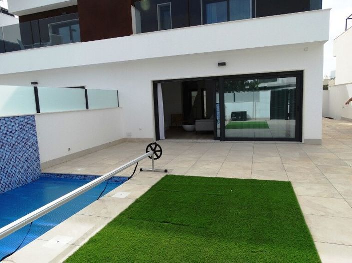 Image No.32-3 Bed Villa for sale