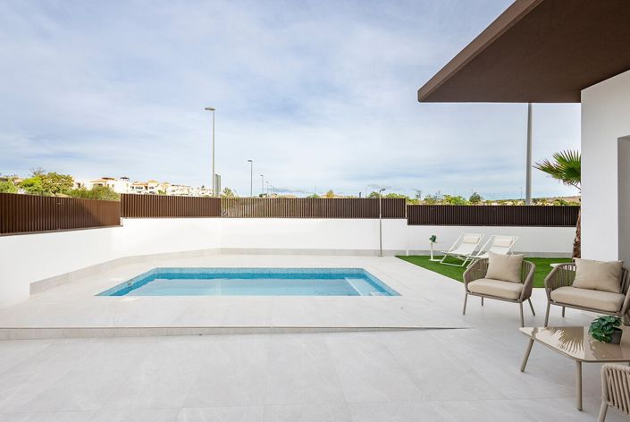 Image No.12-2 Bed Villa for sale