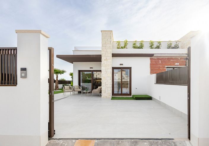 Image No.16-2 Bed Villa for sale