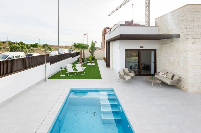 Image No.18-2 Bed Villa for sale