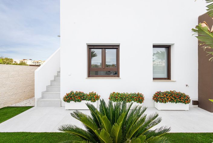 Image No.19-2 Bed Villa for sale