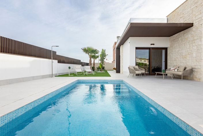 Image No.30-2 Bed Villa for sale