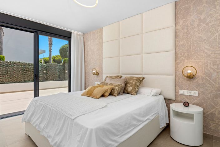 Image No.40-3 Bed Villa for sale