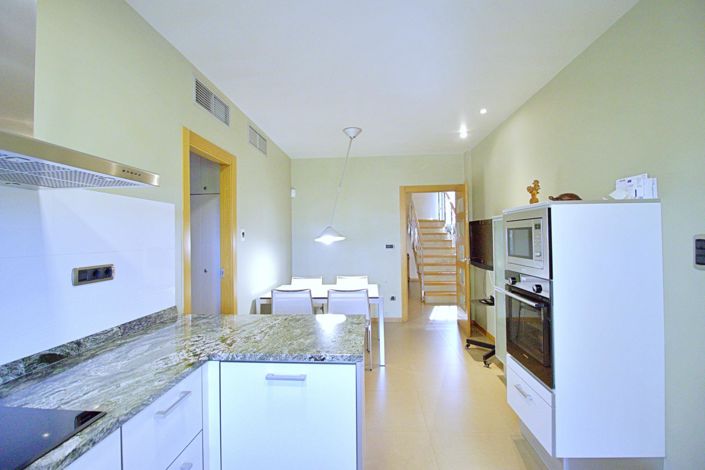 Image No.18-4 Bed Villa for sale