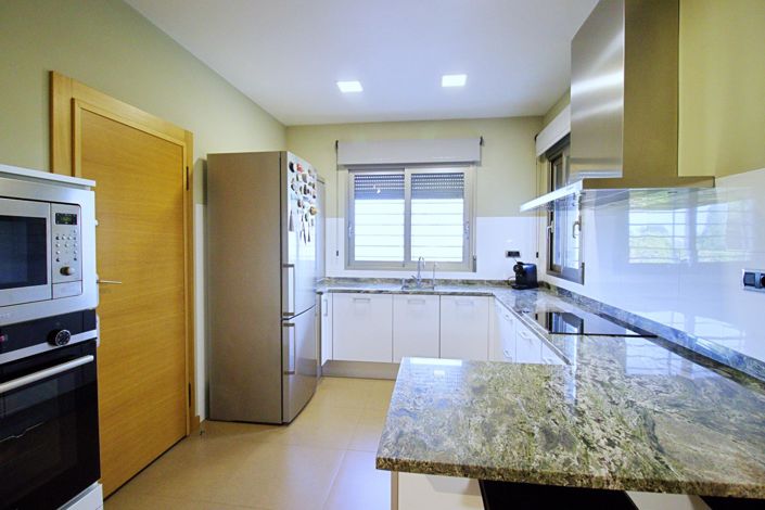 Image No.19-4 Bed Villa for sale