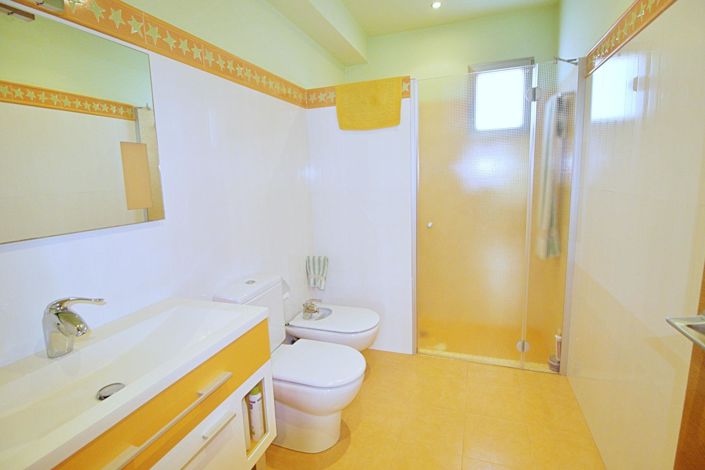 Image No.37-4 Bed Villa for sale