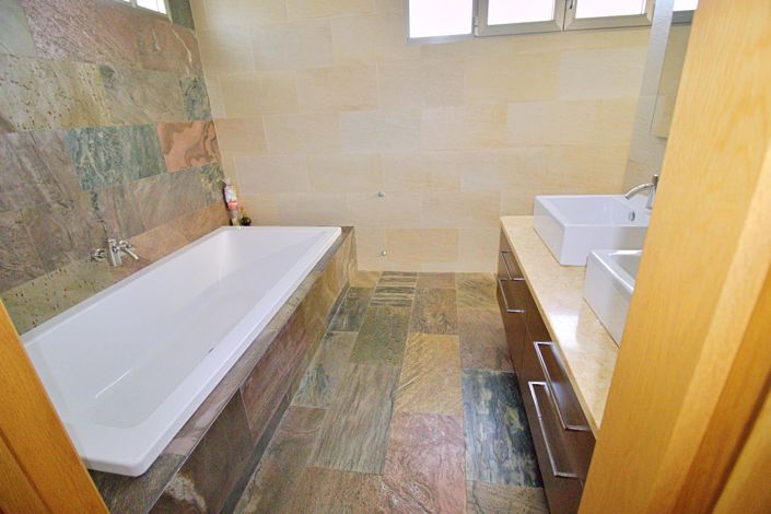 Image No.42-4 Bed Villa for sale