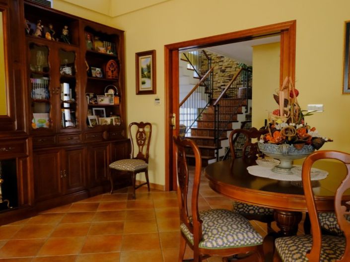 Image No.29-5 Bed Villa for sale