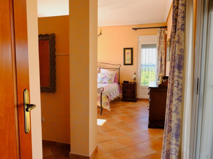 Image No.50-5 Bed Villa for sale