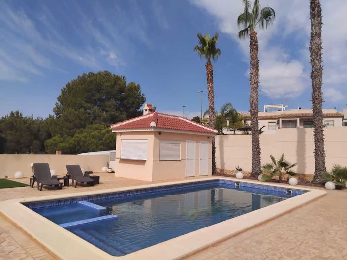Image No.4-5 Bed Villa for sale