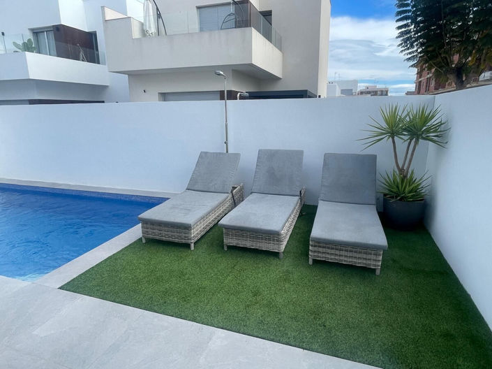 Image No.2-3 Bed Villa for sale