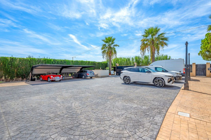 Image No.16-6 Bed Villa for sale