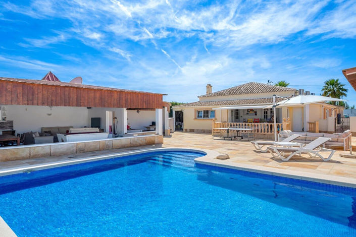 Image No.3-6 Bed Villa for sale