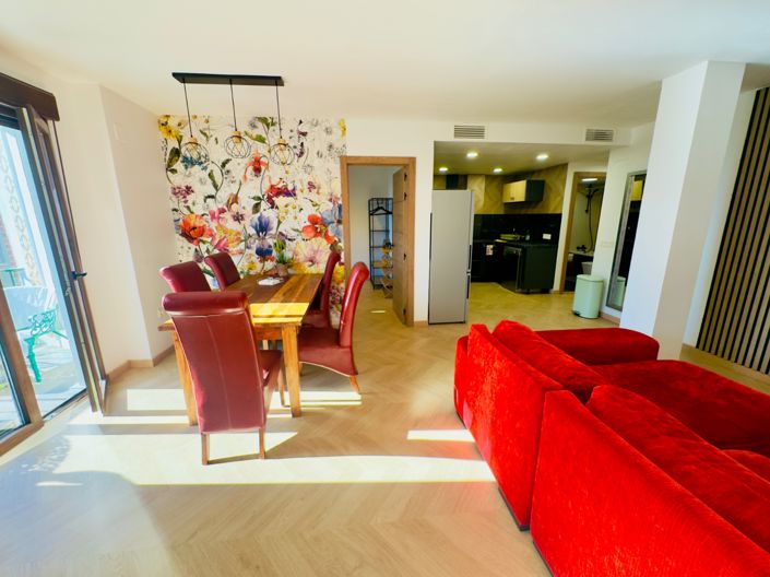 Image No.3-3 Bed Property for sale