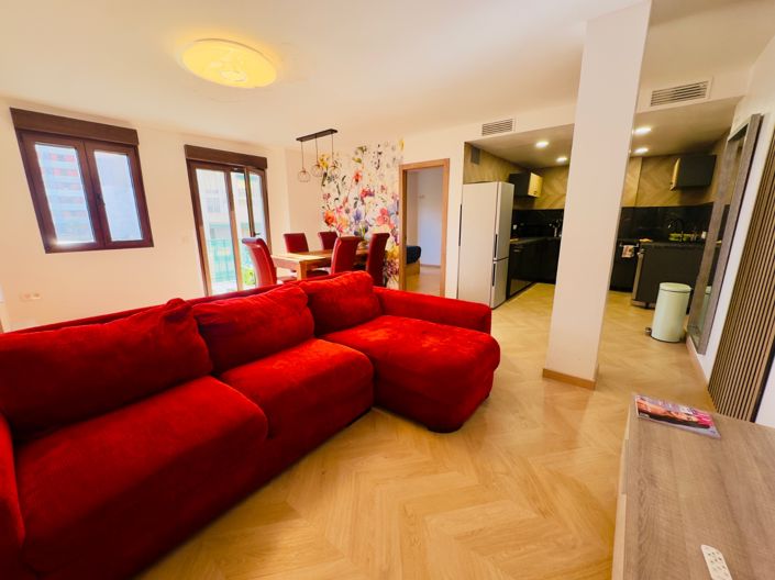 Image No.4-3 Bed Property for sale