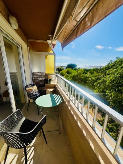 Image No.11-3 Bed Property for sale