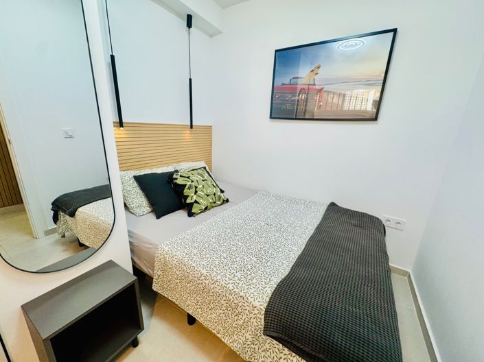 Image No.13-3 Bed Property for sale