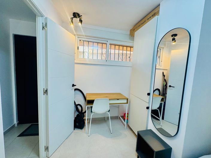 Image No.15-3 Bed Property for sale