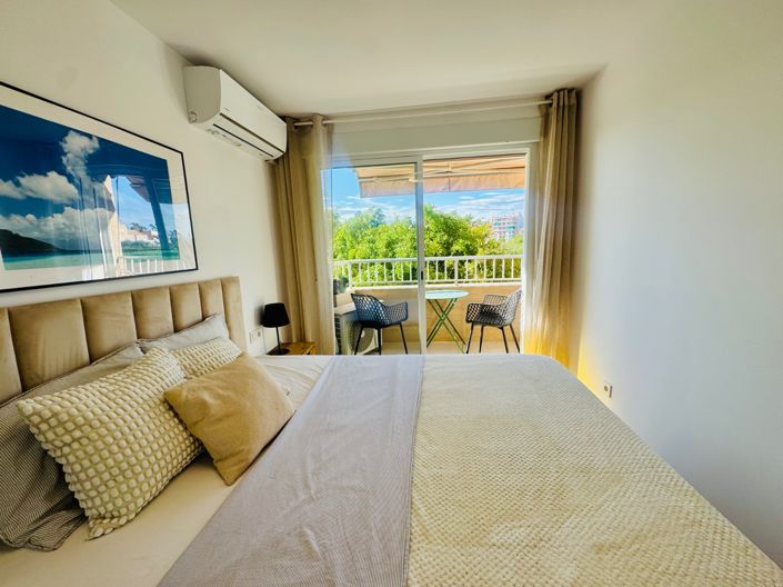 Image No.18-3 Bed Property for sale