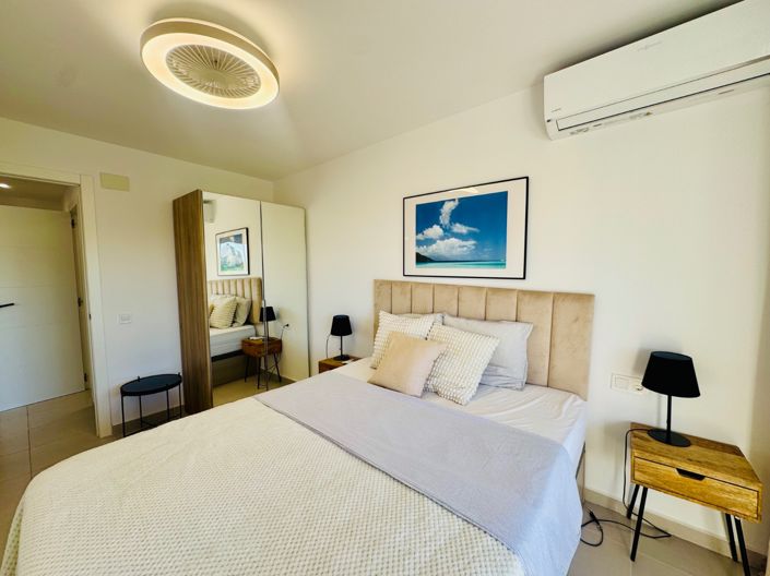 Image No.20-3 Bed Property for sale