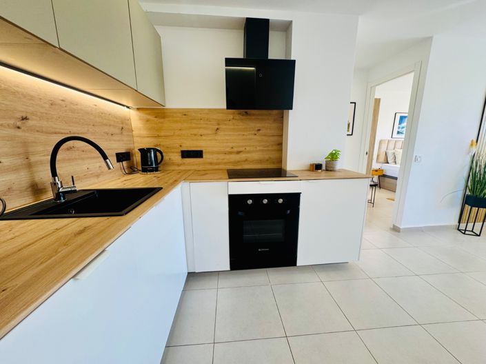 Image No.4-3 Bed Property for sale