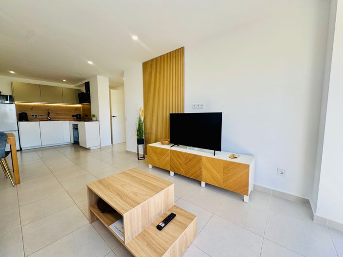 Image No.6-3 Bed Property for sale