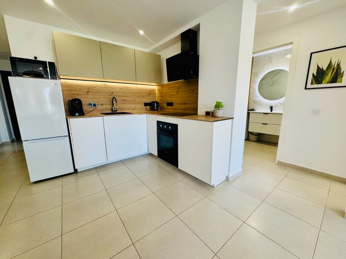 Image No.9-3 Bed Property for sale