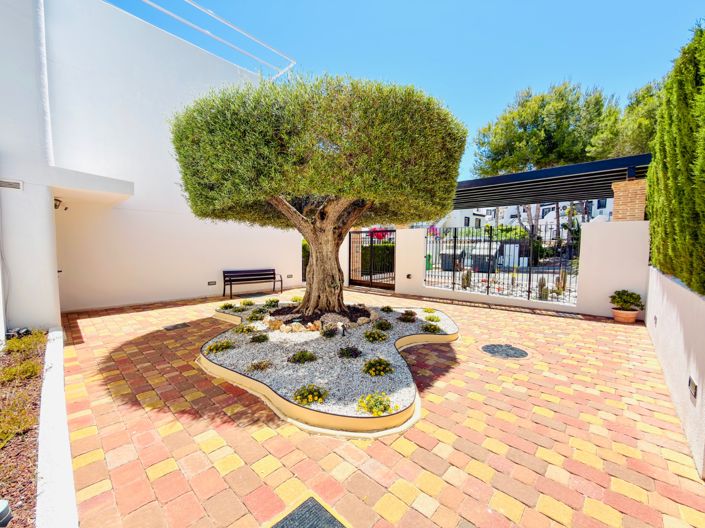Image No.31-2 Bed Property for sale
