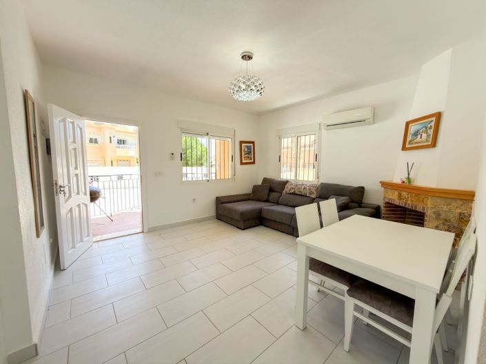 Image No.12-2 Bed Property for sale