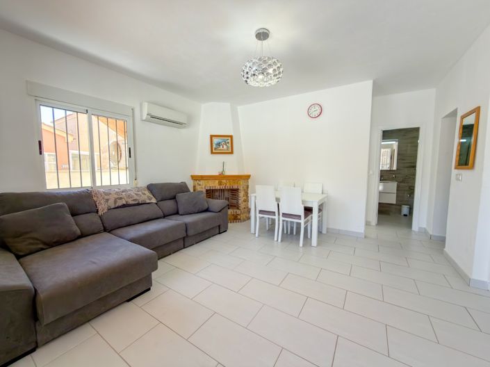 Image No.13-2 Bed Property for sale