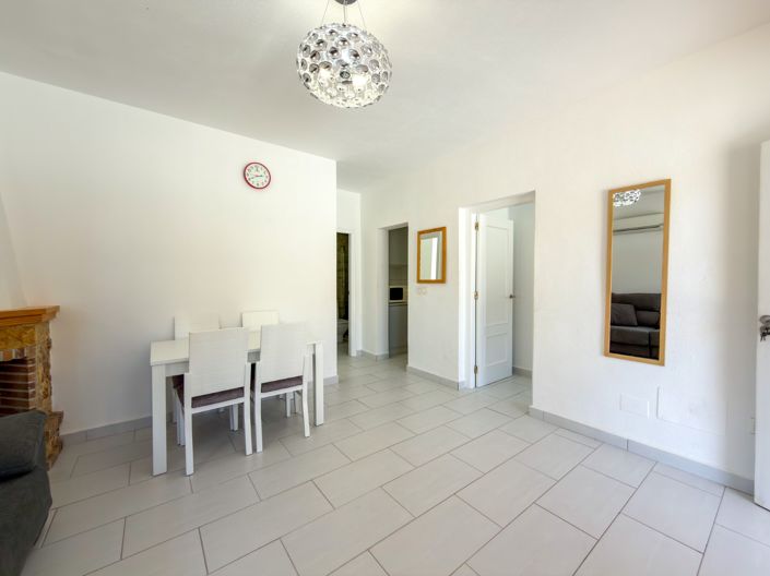 Image No.15-2 Bed Property for sale