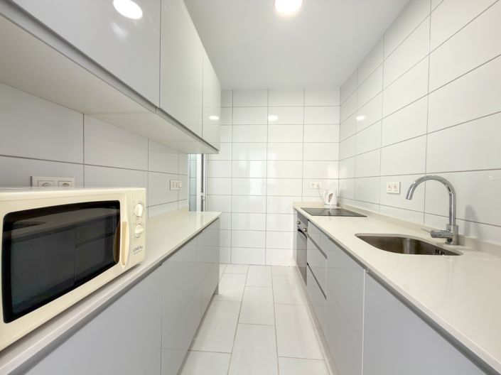 Image No.27-2 Bed Property for sale